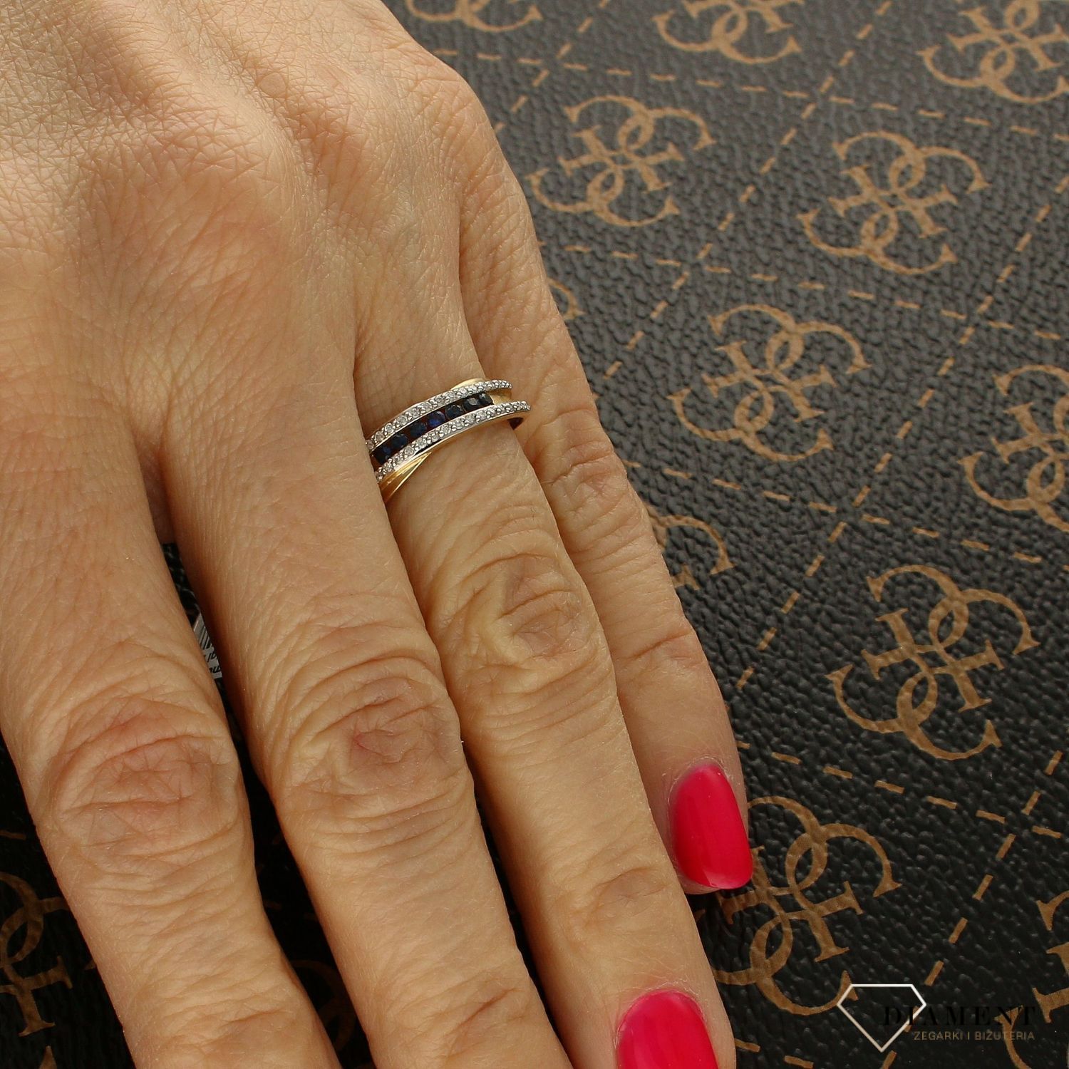 Pierścionek złoty DIAMENT żółte złoto, diamenty, szafiry 52C48SA Szafir.jpg